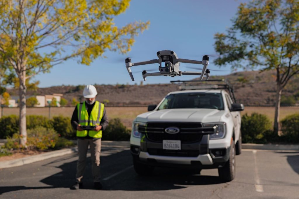Visually inspect residential and commercial roofing using drone technology. See here is the Autel Max 4T